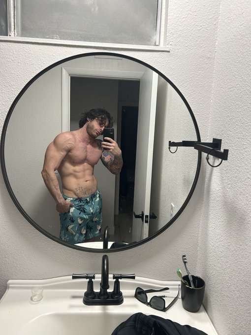 Who loves eating cake? Go subscribe! https://t.co/4UJ7k97YmI<a href="/tag/mommyblowsbest"class="tags"><span>#mommyblowsbest</span></a>