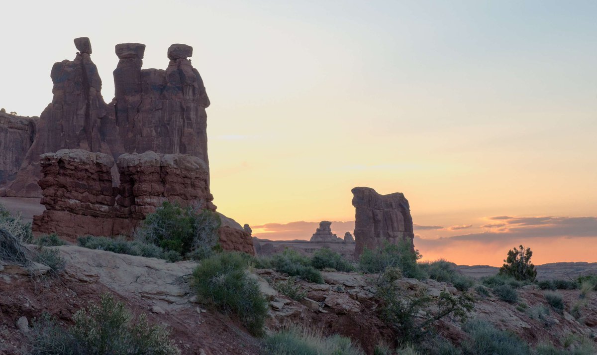 Planning to visit Arches in August 2024? Tickets are live tomorrow at 8 am MST! Head over to recreation.gov/timed-entry/10… to reserve your spot. Tickets will sell quickly, so make your Rec.gov account in advance.