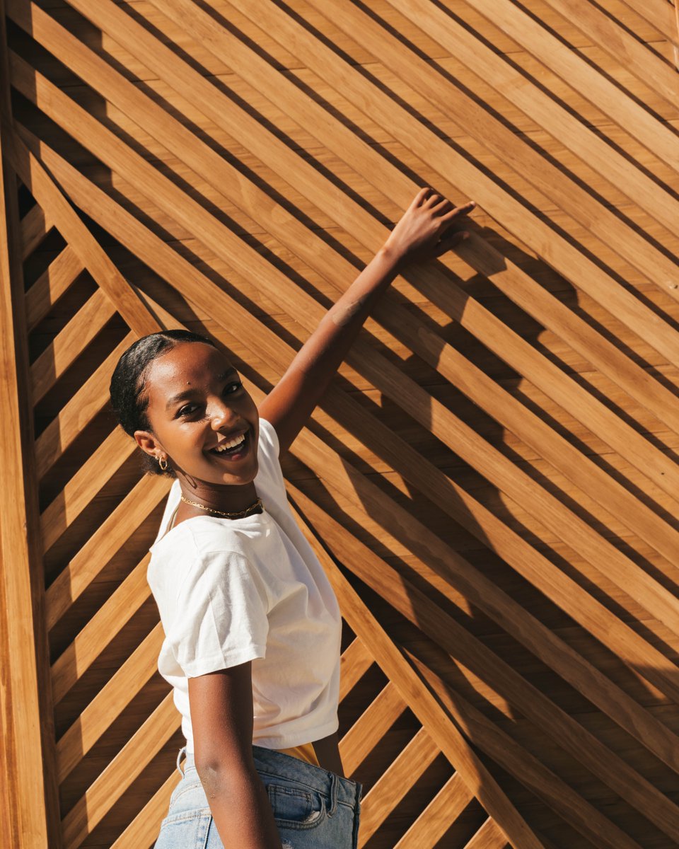 Can you spot the bandage? It's there for sure! 😉