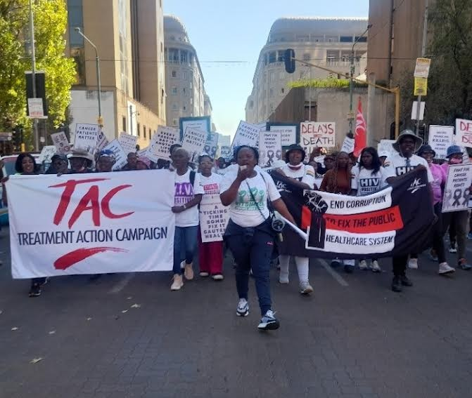 Activists and patients march on Gauteng health department demanding radiation treatment Nearly R800-million set aside for radiation treatment outsourcing has not been spent groundup.org.za/article/activi… by Silver Sibiya