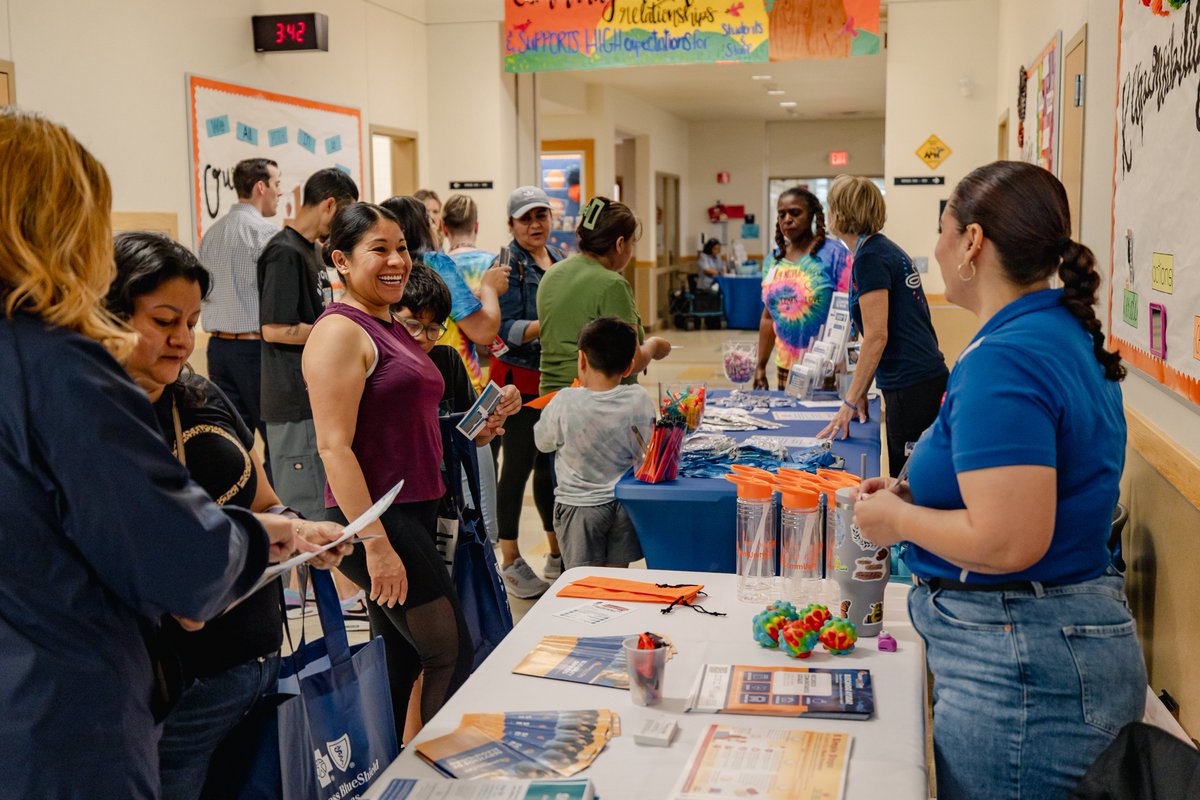 Parents, students, and community members gathered at Gilbert ES as they hosted their Kids Health and Safety Fair last Friday! The event included a 1 Mile Race with free T-shirts, zumba dancing, blood pressure & BMI checks, raffle prizes, food trucks, fresh food bags, and more!