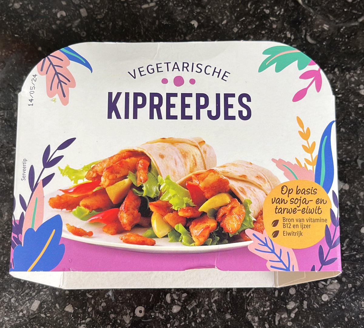 De laatste jaren eet ik vrijwel nooit meer kipfilet. Als ergens kipstukjes in moeten dat vind ik dit veel lekkerder. En groot voordeel: bakt nauwelijks aan, plus nog goedkoper ook. En geen dierenleed. Oh en geen kans op salmonella.