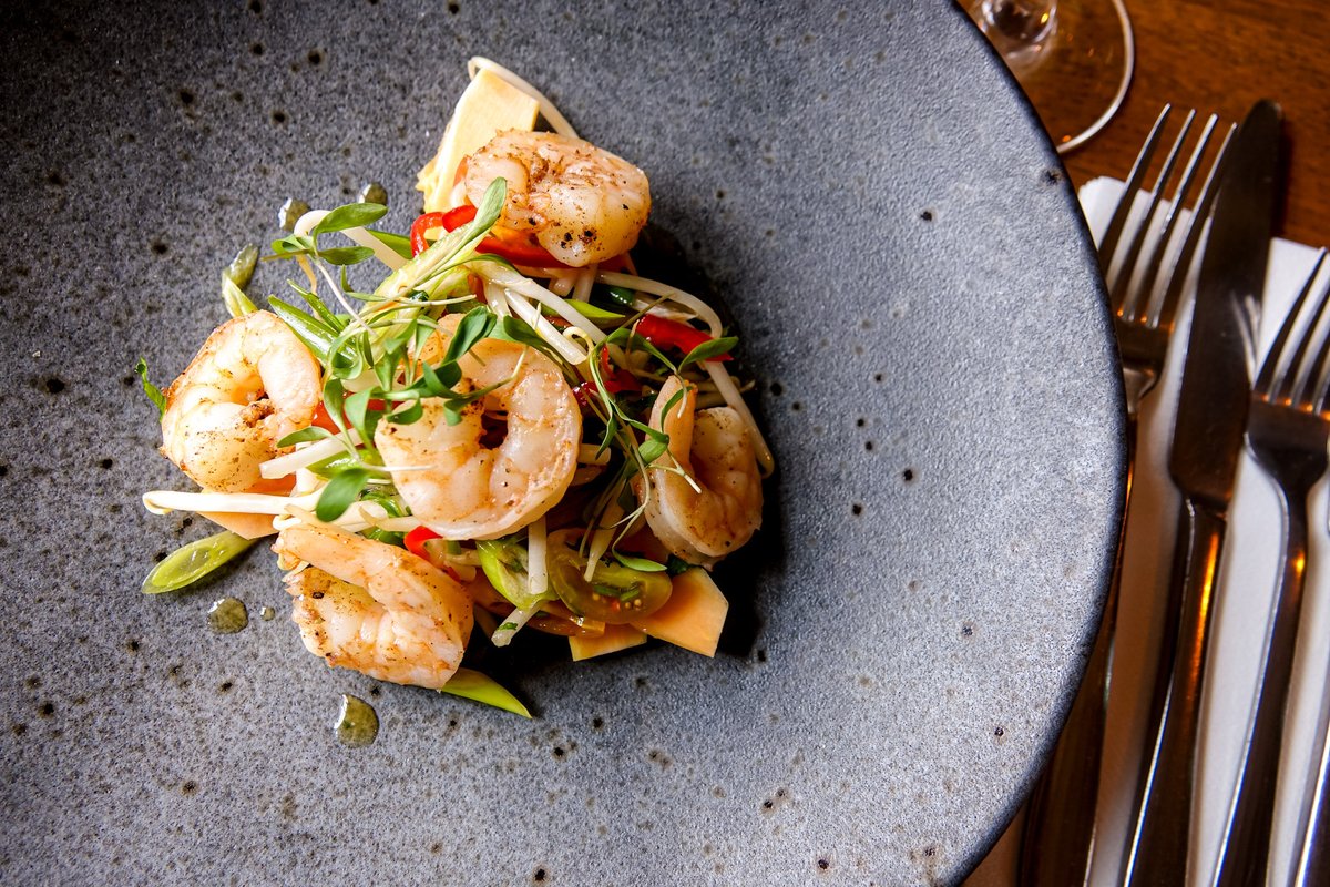 Have you heard? @redlionstaffs has launched a new menu!

We're loving these char grilled king prawns with green papaya salad 😍

#TheLewisPartnership #Stafford