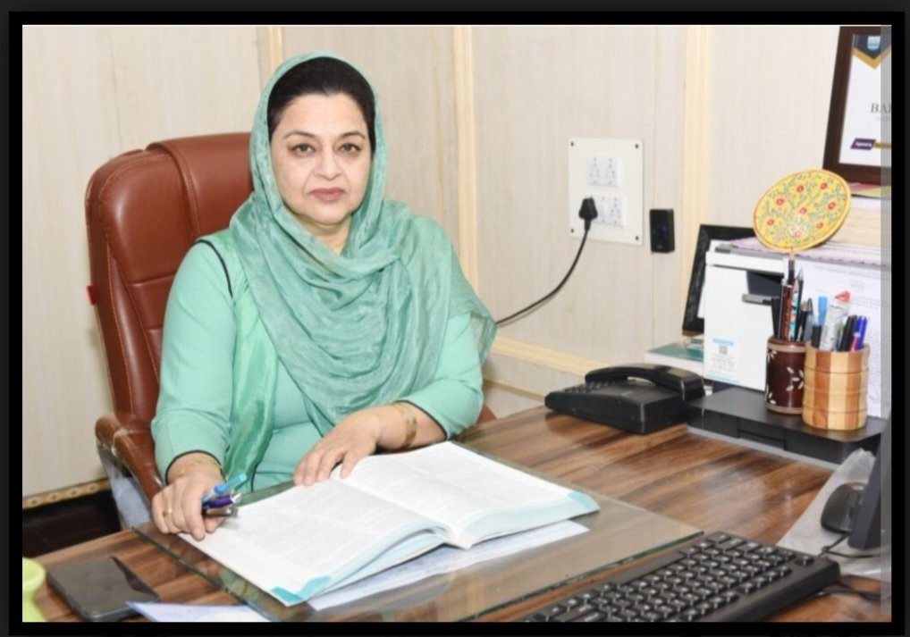 GMC Anantnag is delighted to announce the appointment of Prof (Dr) Rukhsana Najeeb as its new Principal. With an illustrious tenure as the Head of the Department of Anaesthesiology at GMC Srinagar, her appointment brings a wealth of experience and expertise to our institution.