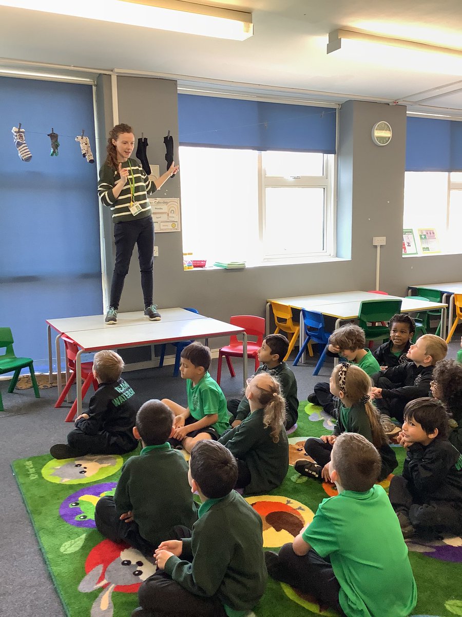 Chess_WPA's tweet image. Year One are learning to count in twos, so they helped Mrs Bain out with her washing! #watersidemaths