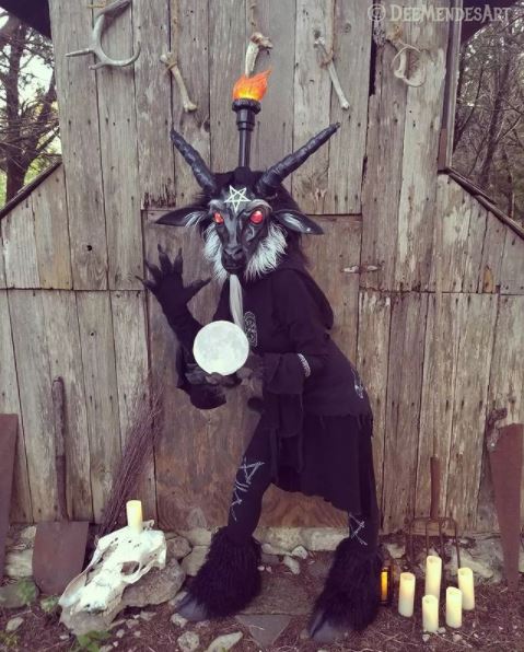 On this Hexennacht, we honor those who fell victim to superstition and pseudoscience, whether by witch hunt, Satanic panic, or other injustices.