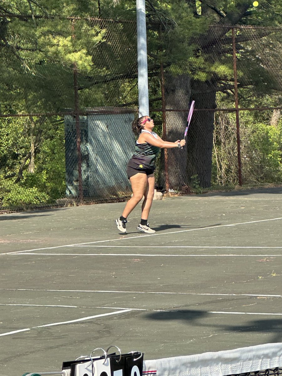 Enjoyed a beautiful afternoon at WHS watching our Millers tennis team 🎾! Miller Pride💚💚 ⁦@MMALibraryBCPS⁩ ⁦@MilfordMillATH⁩ ⁦@MilfordMillAcad⁩