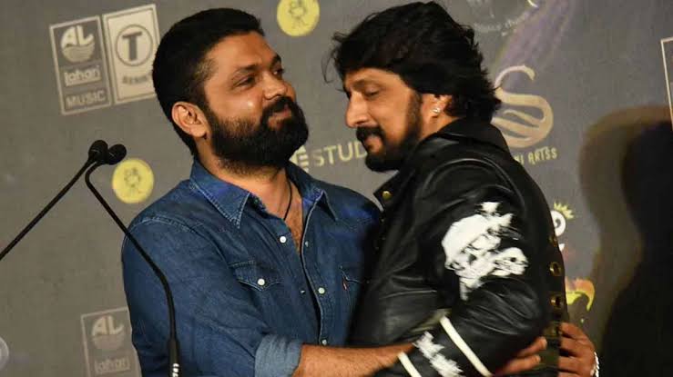 Kiccha Sudeep Boss is the one and only Sandalwood actor to have cutouts in coastal regions of Karnataka!🤌

Now Simple star @rakshitshetty has joined the list with his idol in having cutout in coastal.

Only KFI actors to have cutouts in coastal regions🤌🔥

#KicchaSudeep Boss👑