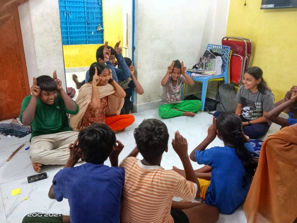 srijananim's tweet photo. With so many dreams, here I am, at the edge of a new beginning!!

#EnglishTeacher #Chennai #education https://t.co/WPcTMJi4r8