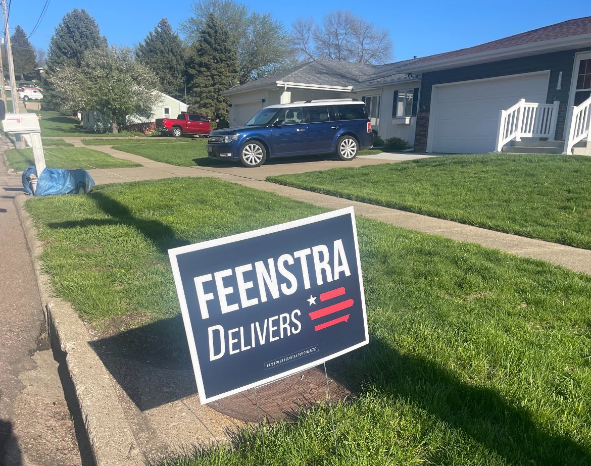 Great to have another family on #TeamFeenstra from Sioux City! #FeenstraDelivers #IA04