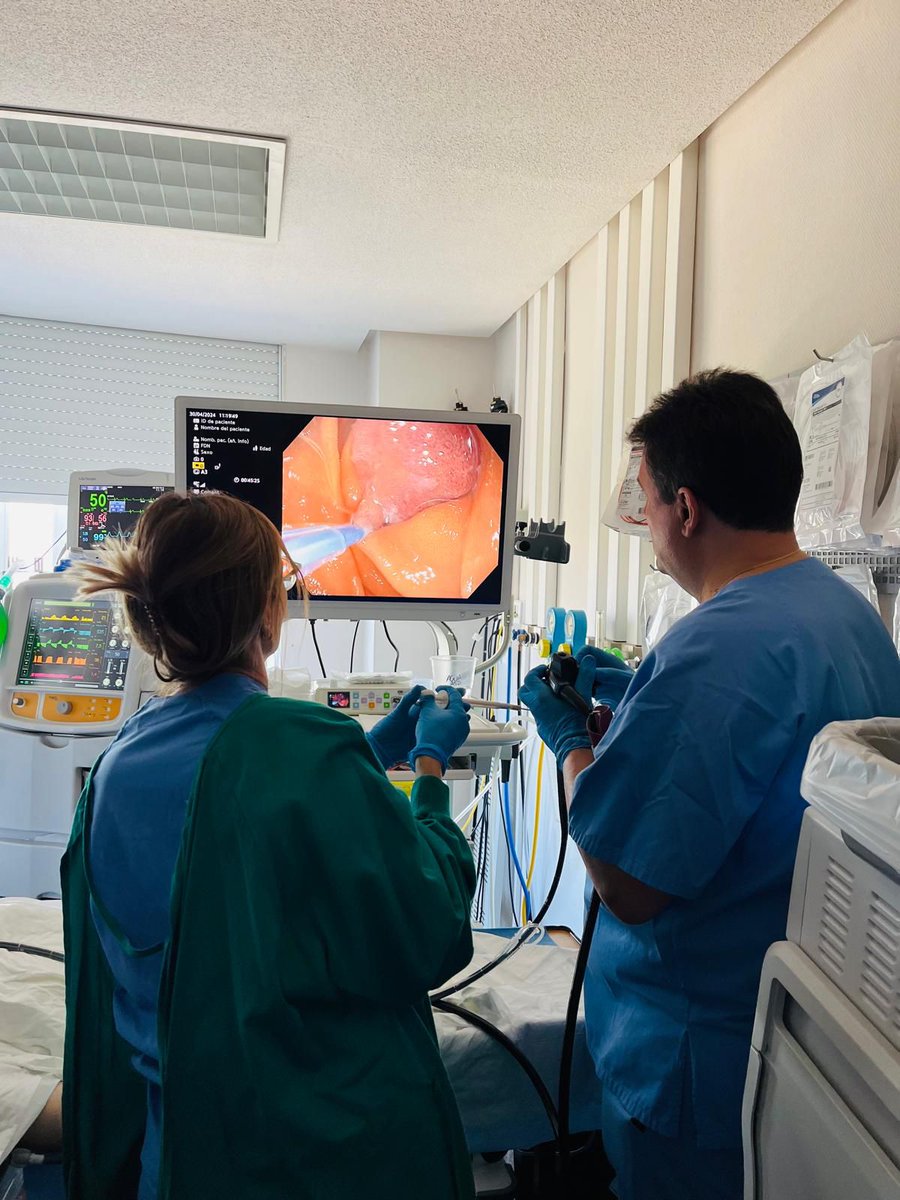 lucomca (@lucomca) on Twitter photo Primer pólipo en paciente con sdme de Peutz Jeghers en yeyuno, tratado con éxito en nuestra unidad. Con la inestimable ayuda de <a href="/carolmangas/">Carolina Mangas-Sanjuan</a> #Mariangeles. <a href="/DHgua/">Digestivo HGUA</a> <a href="/EndoscopiaH/">EndoscopiaHGUA</a> Primer pólipo en paciente con sdme de Peutz Jeghers en yeyuno, tratado con éxito en nuestra unidad. Con la inestimable ayuda de <a href="/carolmangas/">Carolina Mangas-Sanjuan</a> #Mariangeles. <a href="/DHgua/">Digestivo HGUA</a> <a href="/EndoscopiaH/">EndoscopiaHGUA</a>