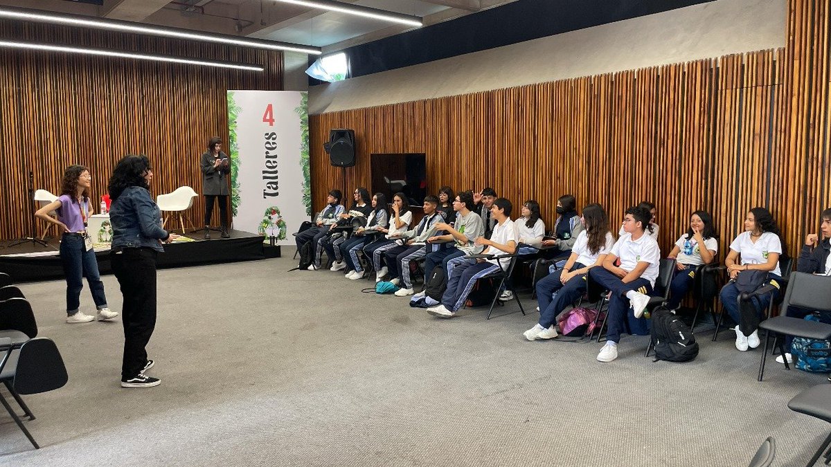 #AEstaHora I #MinCienciasEnFILBo realiza el taller 'Detectores de desinformación' de #TodoEsCiencia, el cuál enseña a la ciudadanía a identificar información falsa sobre noticias y otros contenidos en la web, para fortalecer habilidades digitales en internet.