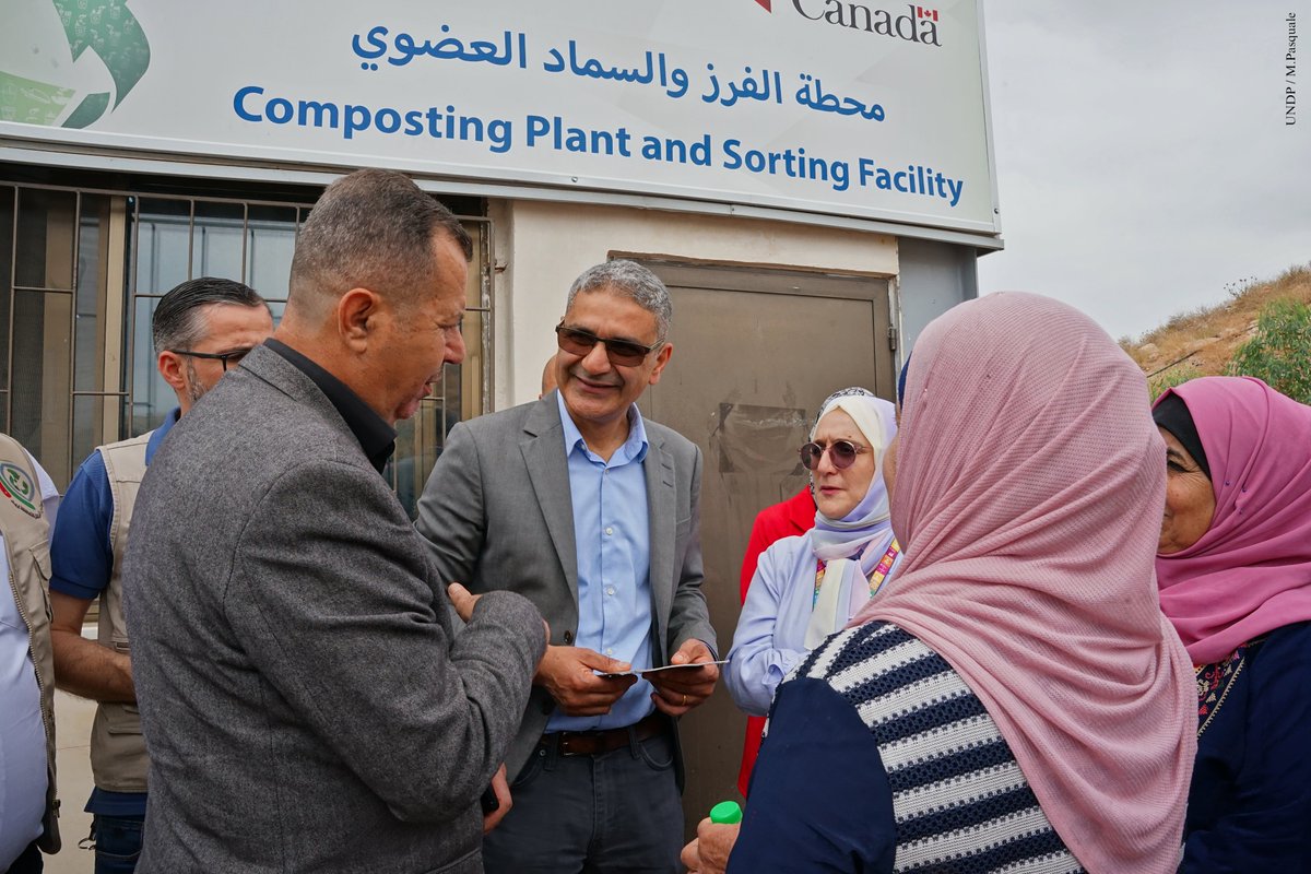 Canadian Ambassador and UNDP’s Jordan Resident Representative @rabulhosn visit state-of-the-art Sorting & Composting Plant Facility in Al Koura, where dedicated women are recycling agricultural waste into organic compost. #Climateaction #SDGs