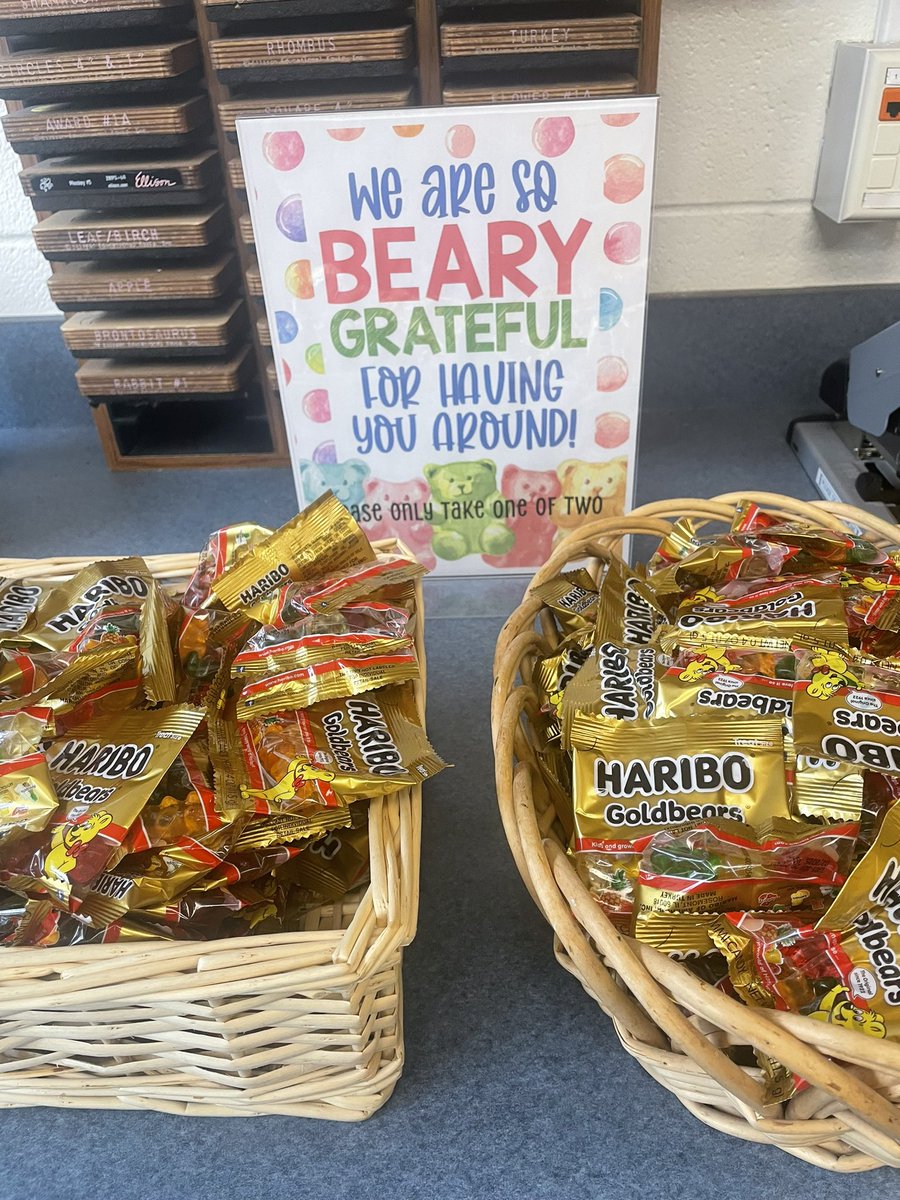 We appreciate our WMES staff! Thank you for all you do everyday! #justbecause <a href="/WMESCommunity/">WMES Community</a> <a href="/FranAvilaMil1er/">Fran Avila</a> <a href="/WatkinsMillESAP/">Alejandra Olavarrieta</a>