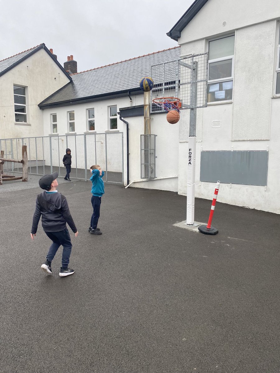 What a wonderful surprise this morning before school, when we discovered our brand new basketball rings. They were installed over night and all the children are excited to play basketball at break time and for PE lessons #basketball #nenagh @TipperaryETB