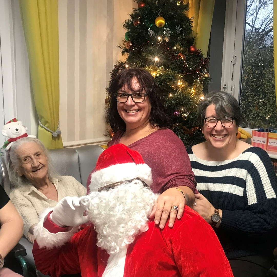 Dementia UK (@dementiauk) on Twitter photo "After speaking to a specialist nurse on the Dementia UK Helpline, I honestly felt lighter. Iβd spoken to somebody who understood what I was going through.β
Can you donate Β£20 today so other families like Shara's can access this life-changing support? π
secure.dementiauk.org/spring24/?miscβ¦ "After speaking to a specialist nurse on the Dementia UK Helpline, I honestly felt lighter. Iβd spoken to somebody who understood what I was going through.β
Can you donate Β£20 today so other families like Shara's can access this life-changing support? π
secure.dementiauk.org/spring24/?miscβ¦