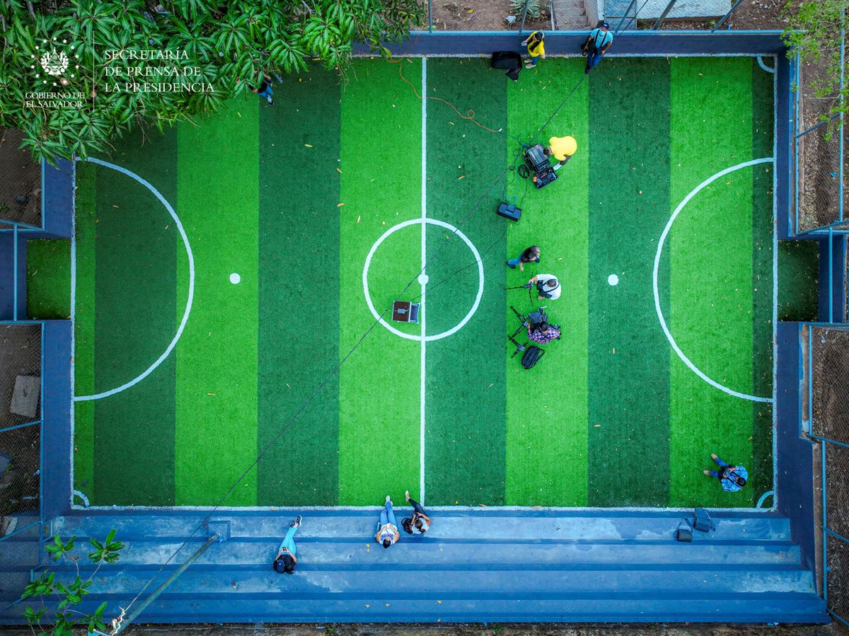 #100Canchas | Gobierno del Presidente @nayibbukele entrega cuarto espacio público remozado en San José Villanueva. cutt.ly/ueqQuYle #SecretaríaDePrensa