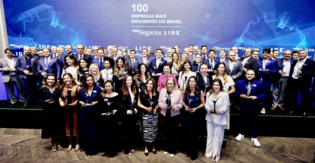 Em noite de reconhecimento e celebração, o LIDE e a revista VEJA Negócios premiaram as 100 empresas mais influentes do Brasil. Seus dirigentes ajudaram a impulsionar o crescimento econômico, a gerar empregos e a promover o desenvolvimento no Brasil. A todos que estiveram ontem…