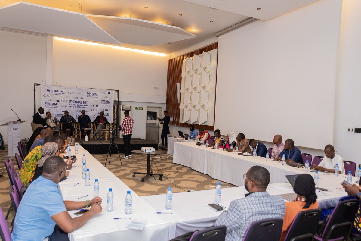 UniverSciences's tweet image. #Atelier #Guinee #Ablogui
Notre journaliste Ibrahima Sory Diallo a participé au forum organisé par @ablogui. Ce forum de deux jours avait pour thème : le désordre informationnel. Ablogui veut renforcer les capacités des acteurs sur la lutte contre les fausses informations.