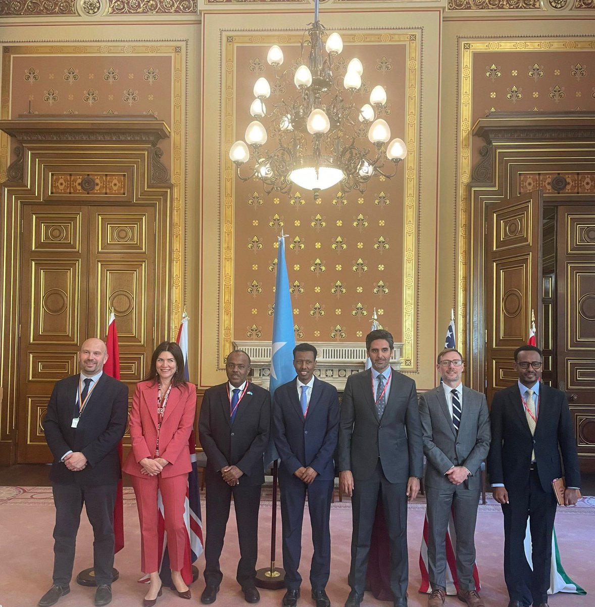 دولة قطر تشارك في الاجتماع السادس للمجموعة الخماسية بشأن الصومال

#الخارجية_القطرية