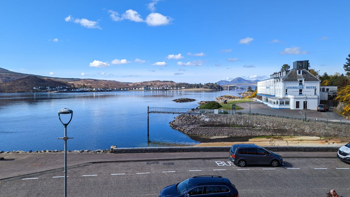 Over the sea to Skye! The final pit stop before crossing the Skye Bridge 😁

#DiscoverScotland
#IsleOfSkye