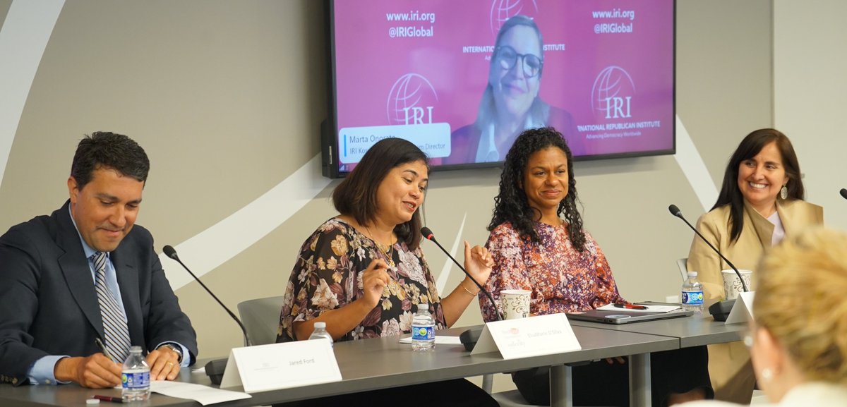 #WDN hosted a panel w/@jdeepford, @MartaOnorato3, @elsamariedsilva, @paulinaaibarra & Jeanne Elone on harnessing technology to ⬆️women's political leadership & end technology-facilitated gender-based violence. Thank you @geetaraogupta for your remarks on behalf of @StateGWI👏!