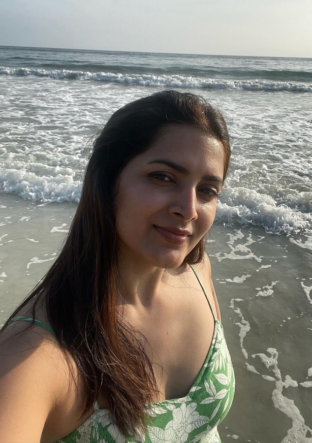 GMbZ1L7XgAAtUOY?format=jpg&name=900x900