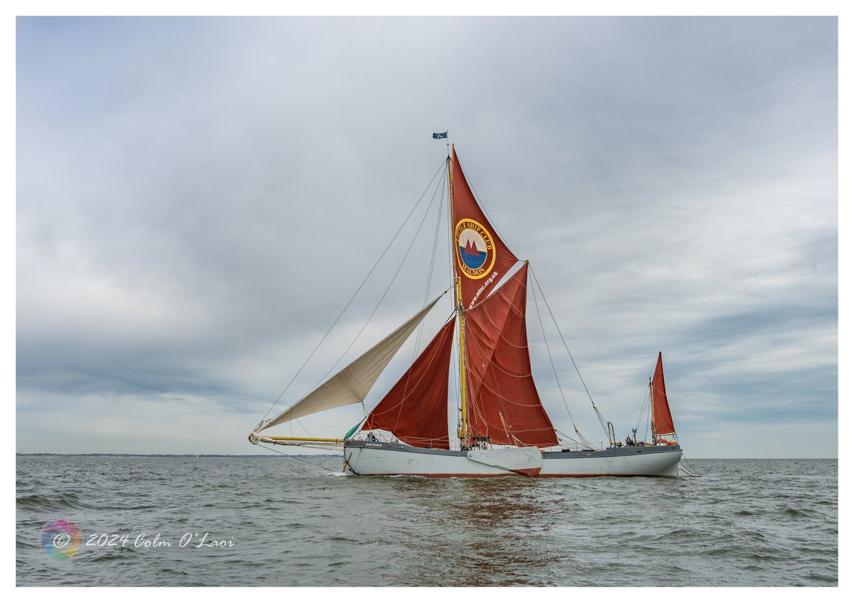 Blue Mermaid at the spitway #BlueMermaid #ThamesBarge #SailingBarge @thamesbarge