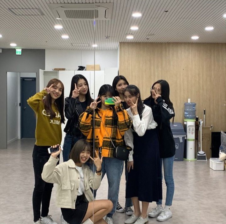 #Sunhye was preparing to debut on 2020, but for unknown reasons, the group didn't. 

The line up was originally composed by KEP1ER's Dayeon, ILLIT's Yunah, LIGHTSUM's Yujeong, BLINBLING's former members Yubin & Jieun and Hong Yeji (Actress)'.

#YOUNGPOSSE #영파씨 @youngposseup