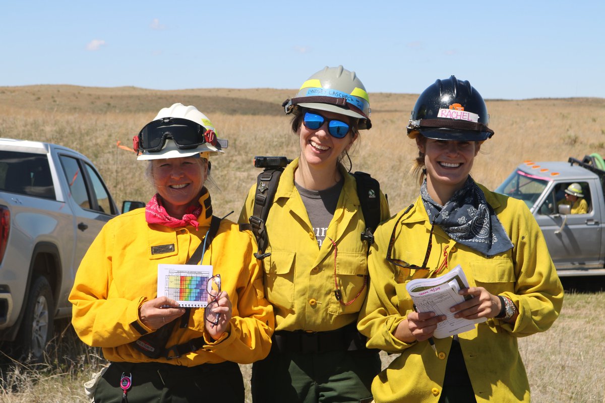 Today, we're heading out into the field to scout our potential burn unit and monitor conditions. Any burning will take place within the Niobrara Valley Preserve. Pictured here is our Fire Effects Monitoring (FEMO) team, who keeps us aware of weather updates and changes❤️‍🔥 #WTREX
