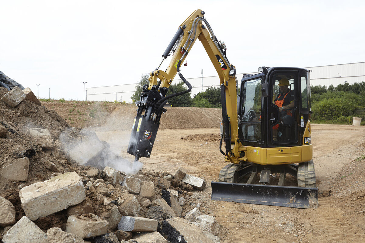 FinningNews's tweet image. The perfect all-round excavator. From digging trenches to farming. You name it, Cat® Mini Excavators have you covered. 

#MiniExcavator #Excavator #CatMachine #Caterpillar