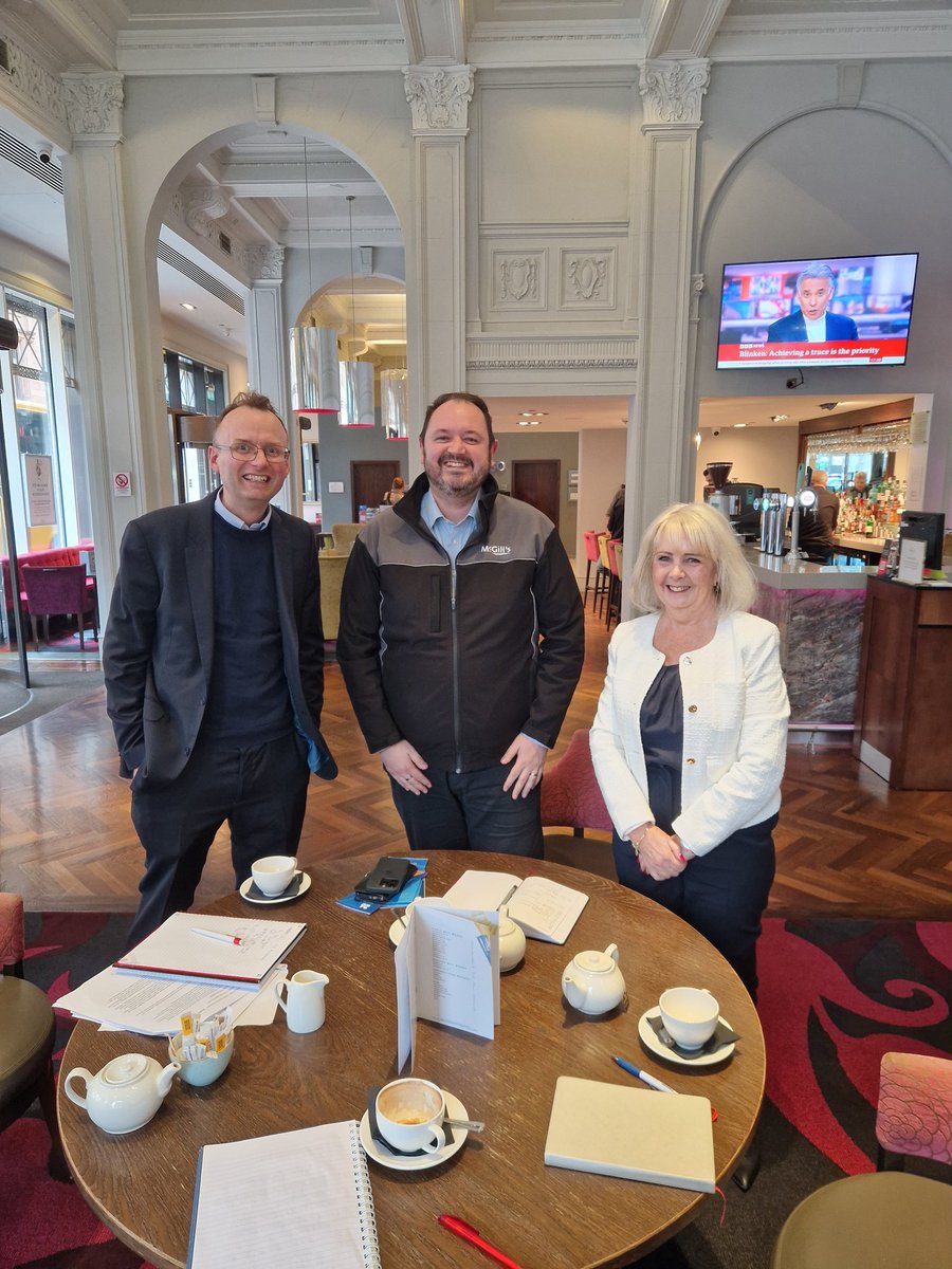 Positive meeting with @alexhornbybus @AlexRobertsonTF and @scotconsumer talking about customer experience, joint working and Your Bus Journey survey.
