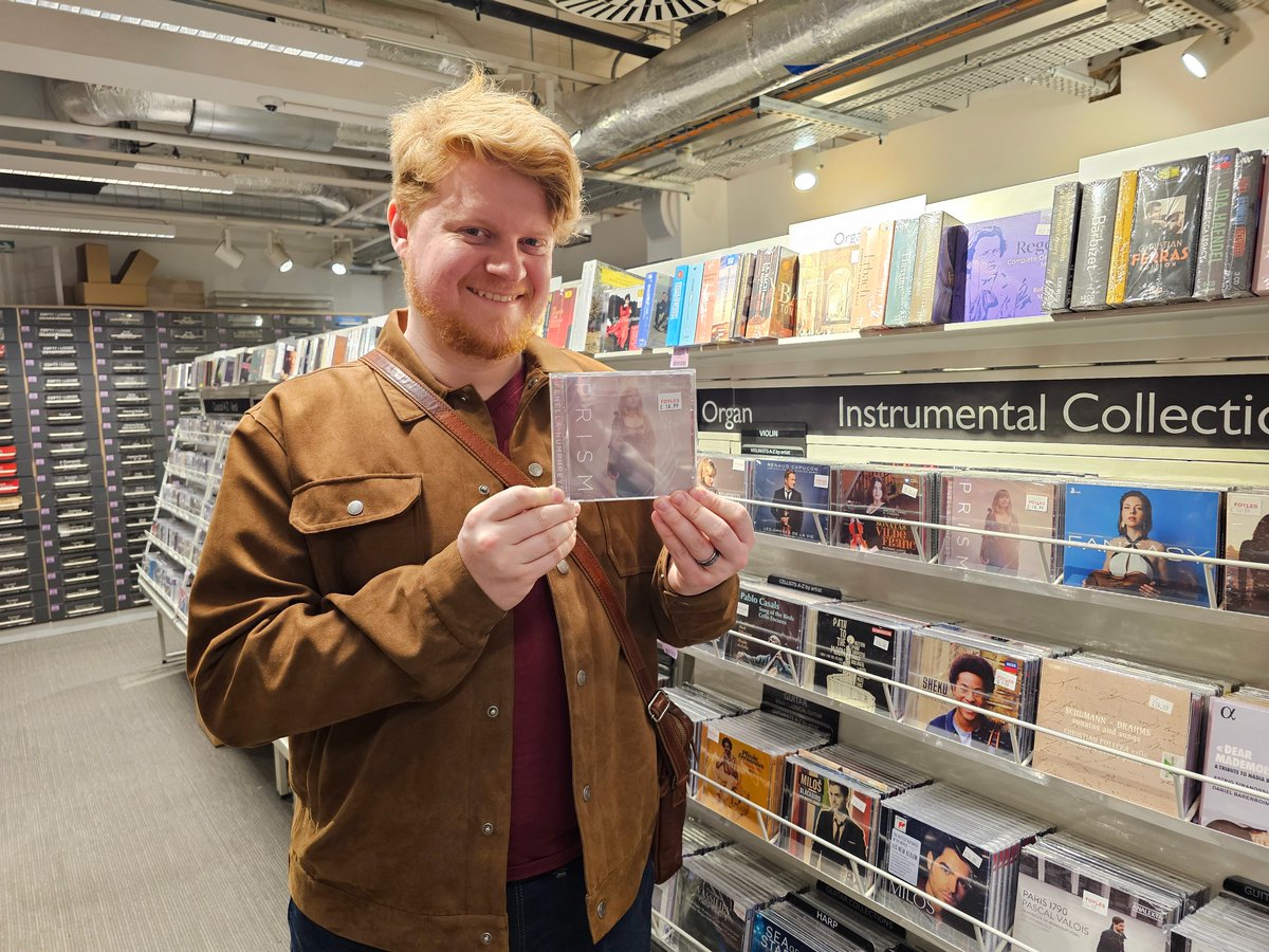 Look what we found in Foyle's, in central London! Thanks for all the amazing work, @fhvln !! Out on Rubicon Classics now - go listen and enjoy the wonderful spectrum of works on this album!!