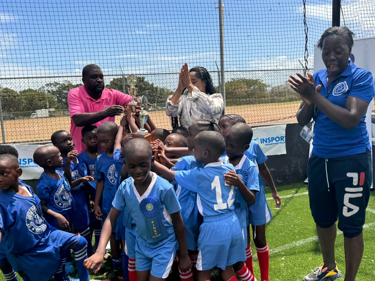 We are all Winners. The finals of the Insports U6 football took place today at the Football Factory on Tuesday. The kids were great. All winners. Prizes were presented by Reggae Girls team manager Crystal Walters.🇯🇲🏆⚽️