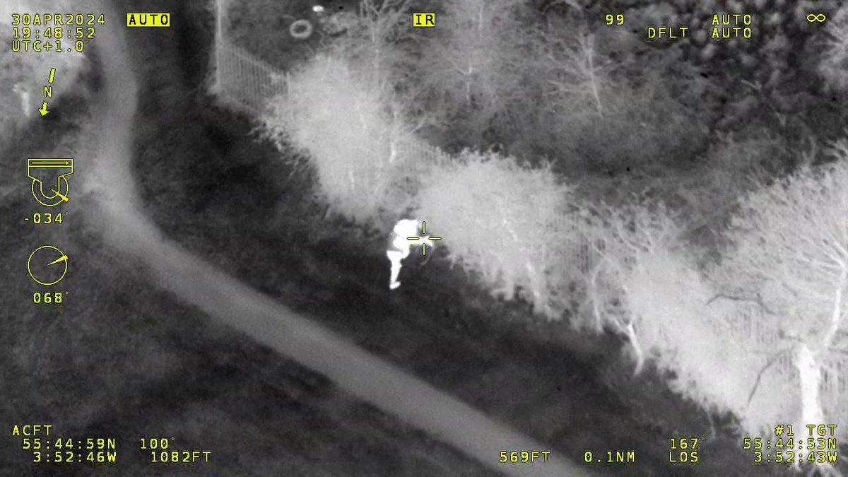 The Police Helicopter assisted @PSOSSouthLshire this evening with the search for a vulnerable male. The male was located safe and well by the crew and talked police on the ground to his position. A great piece of teamwork to bring about a succesful conclusion. #KeepingPeopleSafe