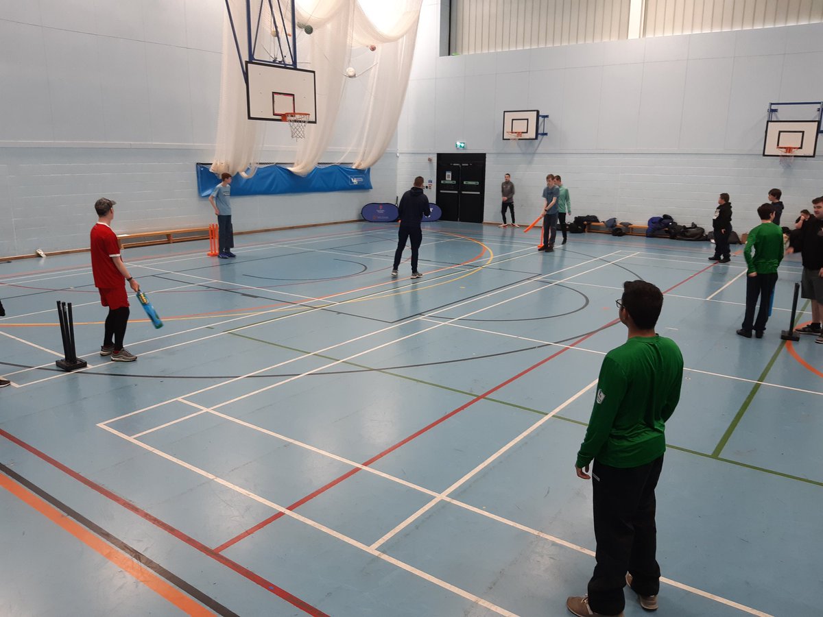 Enjoyable day today at @TheHiveYZ with @LFCFoundation for their schools event. Great chance to promote @LordsTaverners Super 1s for both @LancsCricketFDN and @Ches_Super1s in tandem🏏