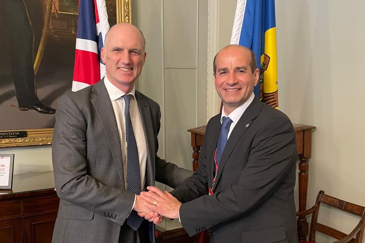Stability in the Black Sea region is crucial to our collective security, in the face of Putin's reckless aggression. Armed Forces minister @leodochertyuk met Moldovan State Secretary for Defence, Valeriu Mija, today & reaffirmed UK support for the region and for Ukraine. 🇬🇧🤝🇲🇩