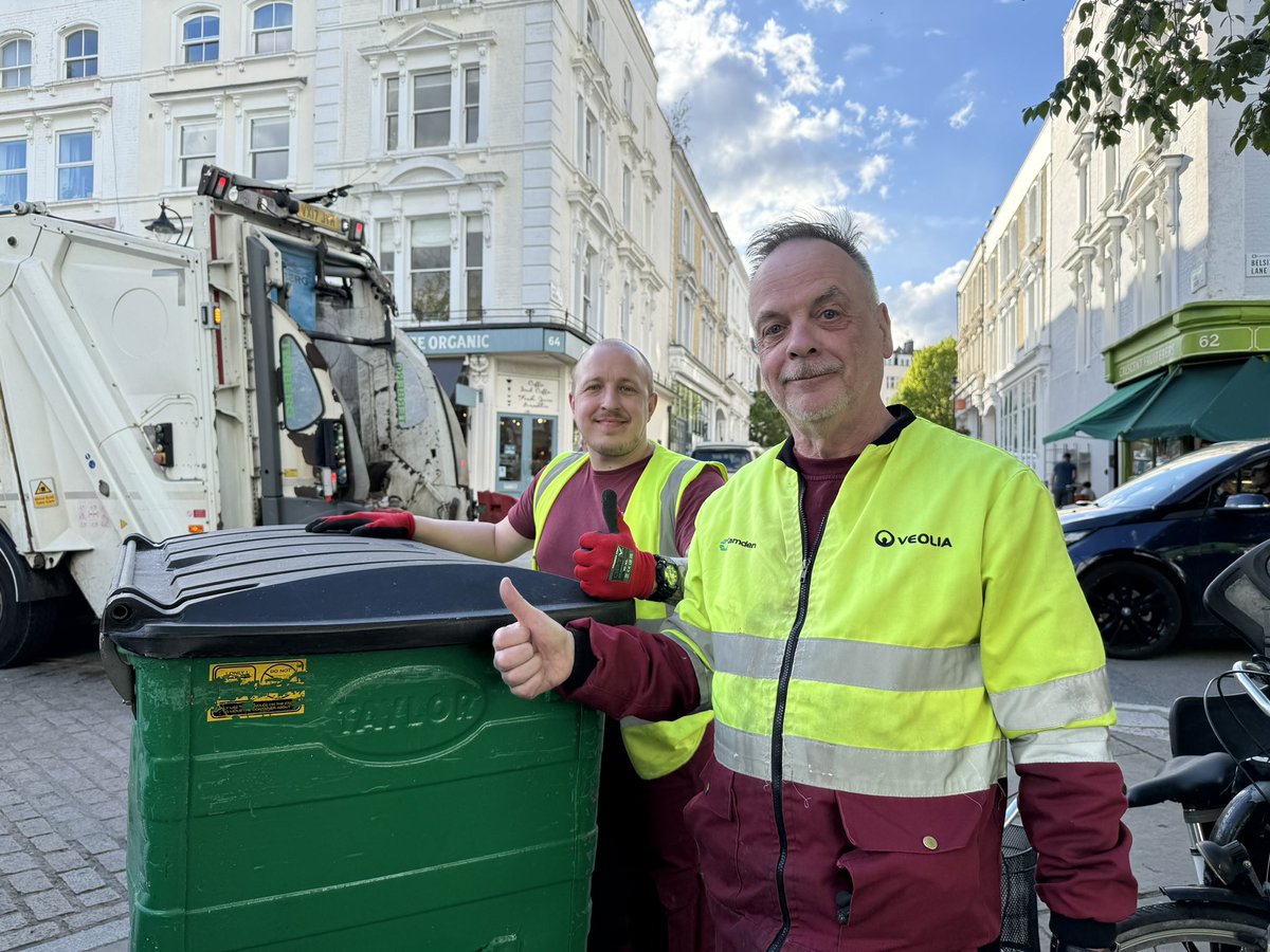 Always wonderful to see Patrick and Chris of the best @VeoliaUK evening collection team in the Borough of Camden. Thank you and have a wonderful evening.