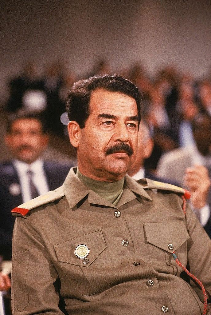 एडोल्फ हिटलर ने 30 अप्रैल 1945 को आत्महत्या की थी. अमेरिका ने वही तारीख चुनी, 30 अप्रैल 2006 को सद्दाम हुसैन को सूली पर लटका दिया. सद्दाम हुसैन तानाशाह जरूर थे लेकिन उनमें अच्छाइयां भी थी. सद्दाम हुसैन ने तीन सबसे बड़ी गलती की. 1) राष्ट्रपति बनते ही यहूदियों को देश निकाला…