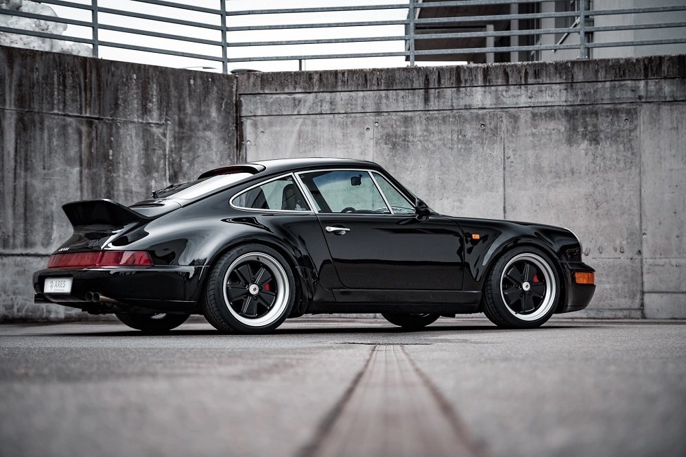 #TurboTuesday 💨💥
#Porsche 911/964 Turbo🖤