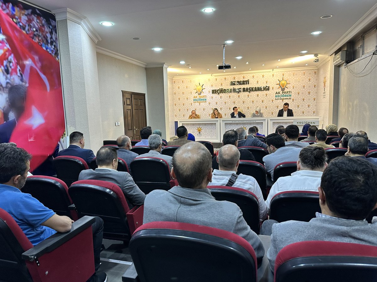AKadirkarapinar's tweet photo. Haftalık olağan yönetim kurulu toplantımızı koordinatörümüz il başkan yardımcımız sn.@vahidenurbakir ’ın katılımları ile gerçekleştirdik.

Hayırlara vesile olsun inşallah.

@RTErdogan 
@hakanhanozcan 
@AkpartiAnkara https://t.co/KLtRJzxMI6