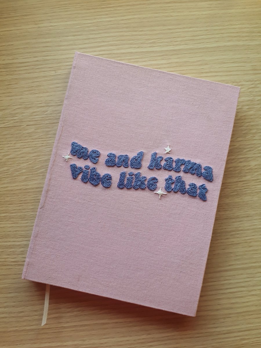JoaquiEdlp's tweet photo. @laughsvelasco dejo el mío! hago cuadernos cosidos y bordados a mano💘🌌
https://t.co/LHSQp3DmZq 
@mykonos_encuadernacion en ig! https://t.co/YQmC1r7biO
