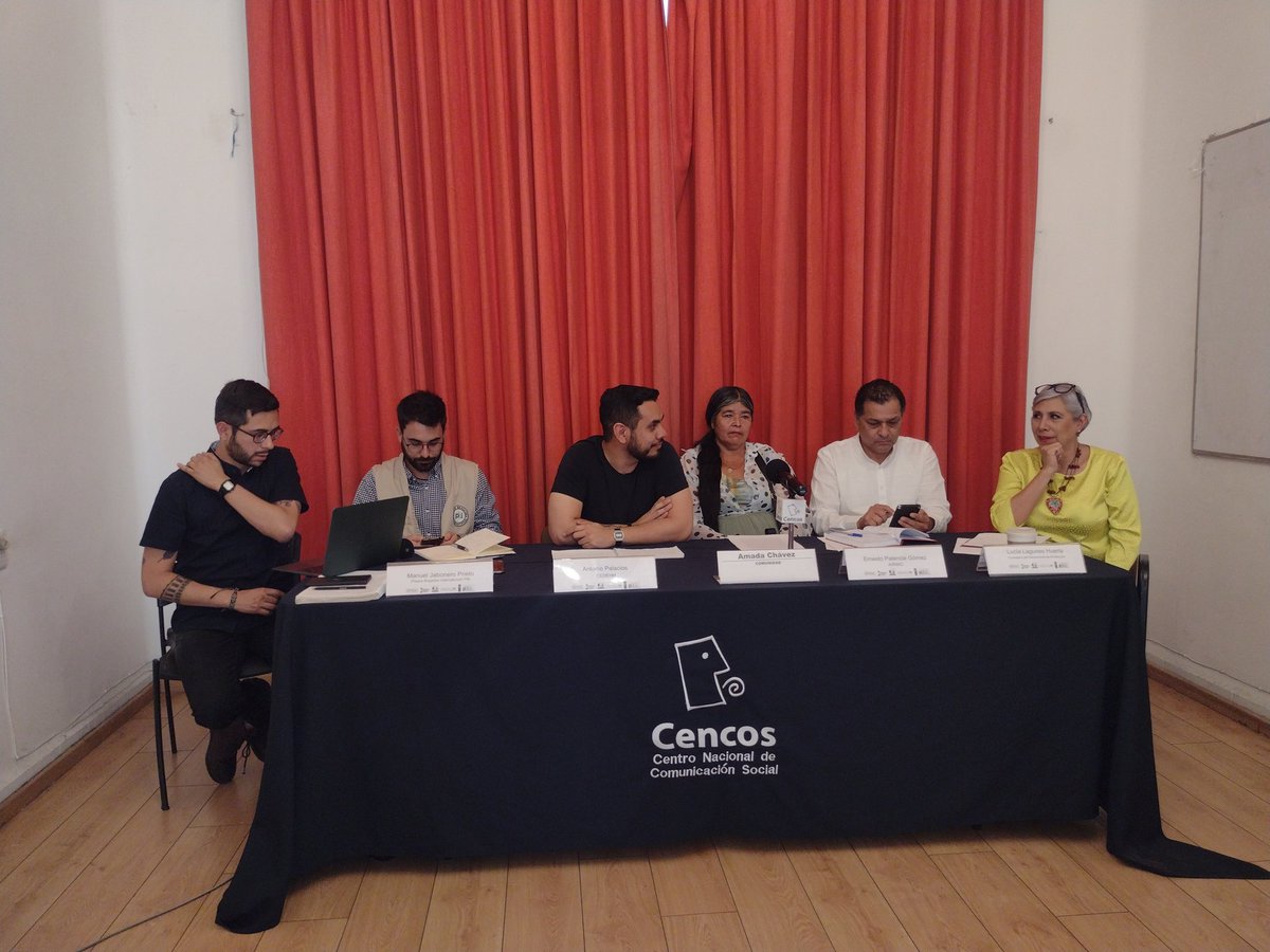 Comienza conferencia de prensa Comunidad de Coloradas de la Virgen #Chihuahua en situación de desplazamiento forzado, gana amparo al Estado #envivo por @cencos