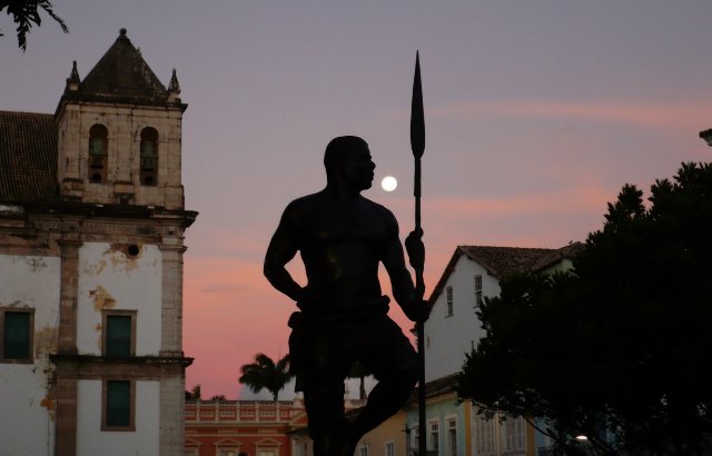 Dr Archie Davies (@AOJDavies) has been awarded British Academy funding to research Quilombo, a practice of freedom, and body of thought, that has been central to Black Brazilian politics and identity for over a hundred years. Read about the project here👇🏽 qmul.ac.uk/media/news/202…