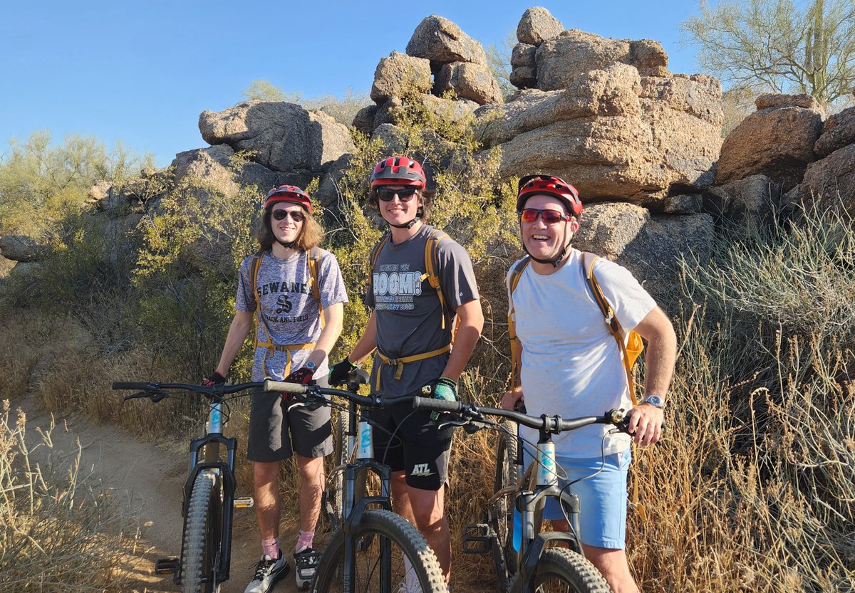 My buddy <a href="/IronRubr/">Laurel Darren</a> says Phoenix hiking tours &amp; Phoenix mountain bike tours manage sweltering summer heat by limiting operating times to cooler early morning hours under the watchful eye of medically trained guides. #WildBunchDesertGuides

READ:
wildbunchdesertguides.com/blog/Beat-heat…