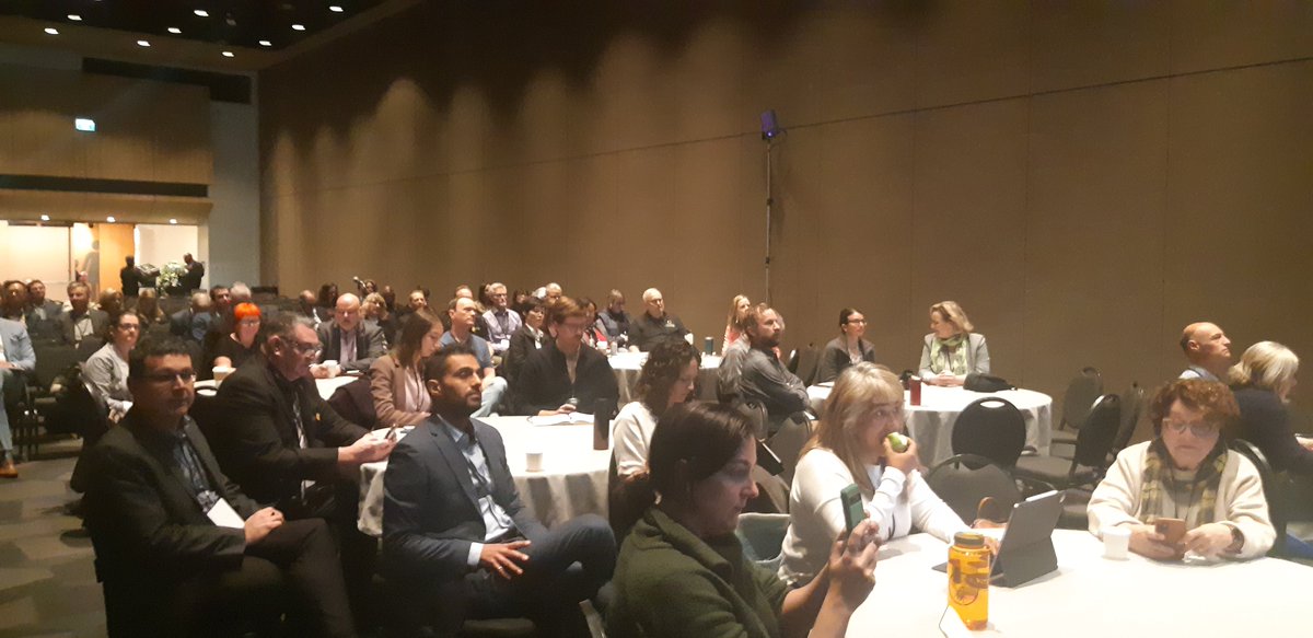 Nearly 100 @CollegeCan member staff in the room to hear top notch advice on #NetZero journeys for campuses. Be bold. Do it now. Start small if you need to. One person can do alot. Partner with your own applied research teams.