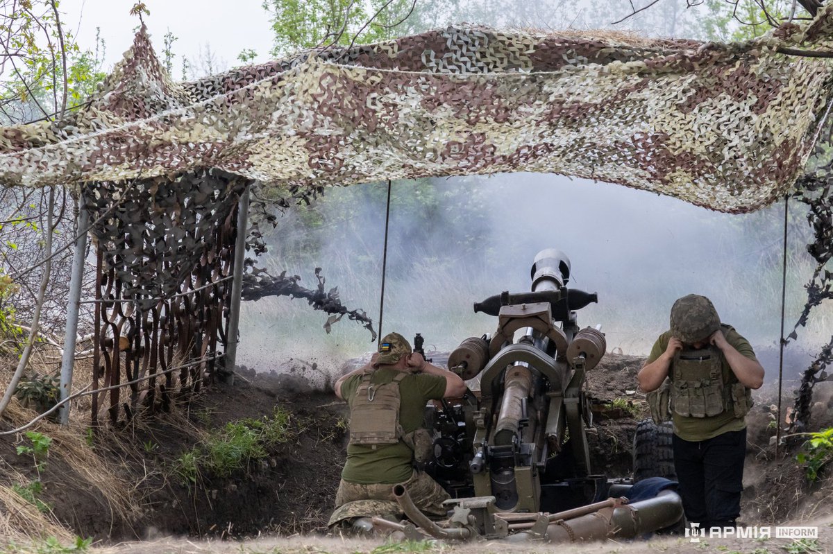 Meet the Ukrainian paratroopers from the 79th Brigade operating with the British L119 gun. They are repelling two russian brigades and four regiments, which are carrying out constant assaults in the Novomykhailivka area. More here: armyinform.com.ua/2024/04/30/svi…