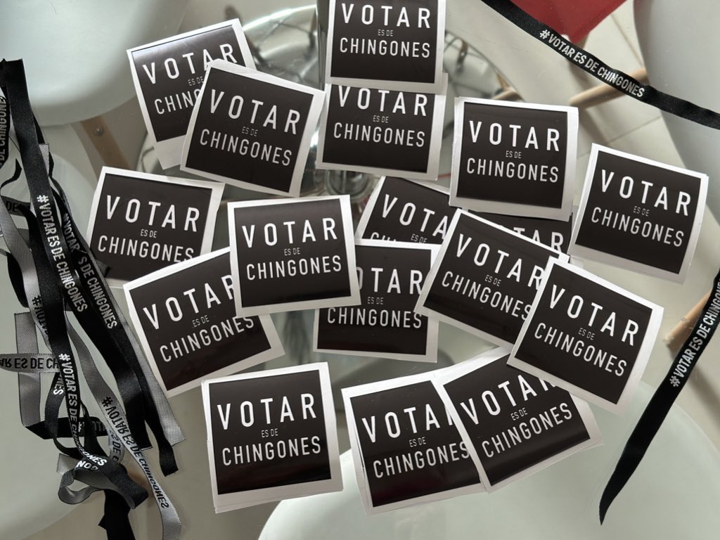 lauragarza's tweet photo. Recuerden, NADA con el logotipo Votar es de Chingones SE VENDE

Aquí les digo por qué
👇🏼

https://t.co/B05IwNJXT1 https://t.co/cWiaiEafdK