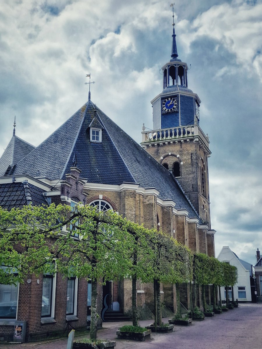 intheamomintsje tweet media