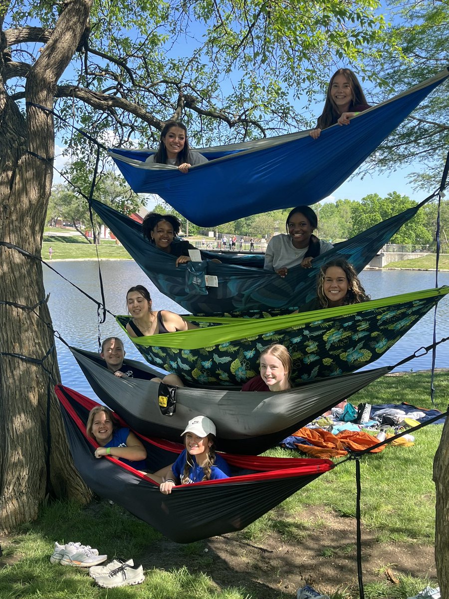 These seniors know how hamicking is done! Senior Picnic 2024. #hawknation #oehawks